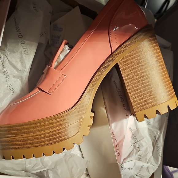 Wild Diva Shoes - Wild Diva Coral Platform Loafers
